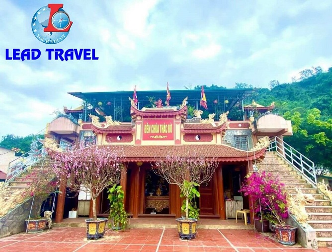 du lịch đền bà chúa thác bờ